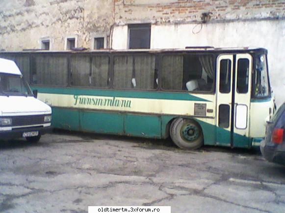 poze roman/dac autobuz fost candva autogara resita..nu mai este