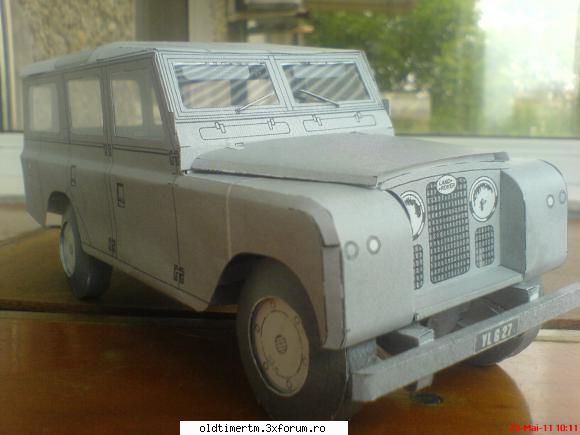 vand model landrover 109 1:18, carton fata