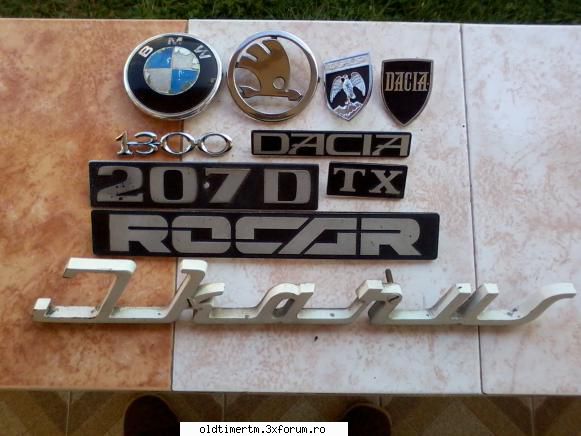 vand embleme scos vanzare :sigla bmw & mercedes 207d leisigla skoda leisigla uap leiscris dacia,