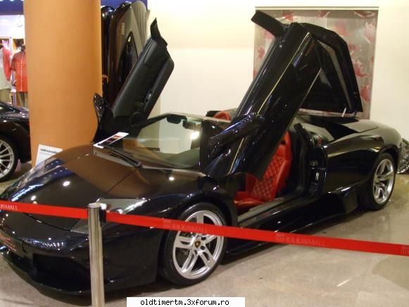 CAR SHOW Timisoara - una din cele mai admirate masini de la expozitie - EVENIMENTE IN TARA