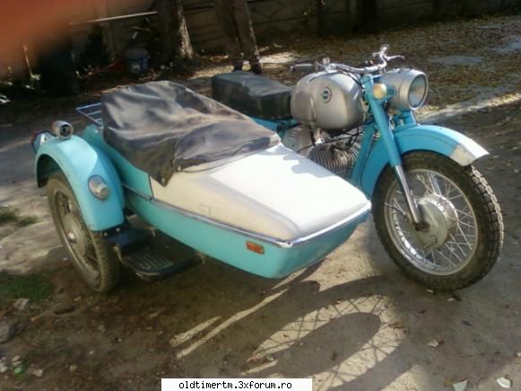 CUMPAR Motocicleta cu atas - am si prelata la ataj - VANZARI/CUMPARARI AUTO/MOTO