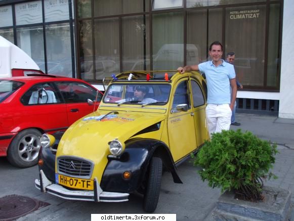 Caravana 2CV - administrator - UNIVERSUL CLASICELOR