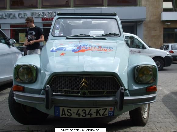 Caravana 2CV - din pacate m-au lasat bateriile si nu am reusit - UNIVERSUL CLASICELOR