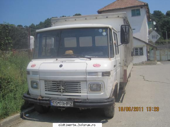 Clasice din Resita - camioneta Mercedes - UNIVERSUL CLASICELOR