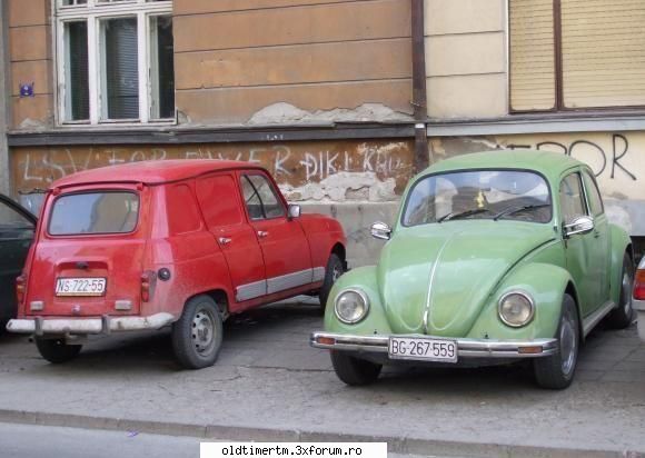 Clasice vazute in Serbia - Renault 4 si VW broscuta - UNIVERSUL CLASICELOR