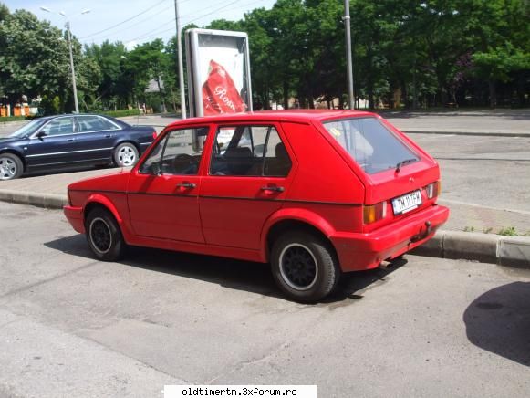 Clasice vazute pe strazile din Timisoara - un Golf 1 care mi-a atras atentia prin - UNIVERSUL CLASICELOR
