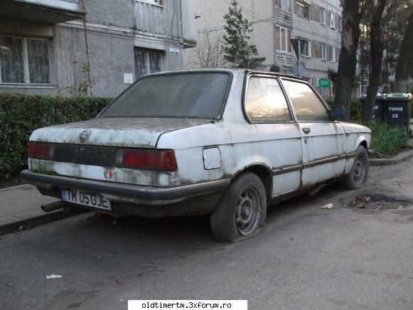 Clasice vazute pe strazile din Timisoara - si acesta abandonat - UNIVERSUL CLASICELOR