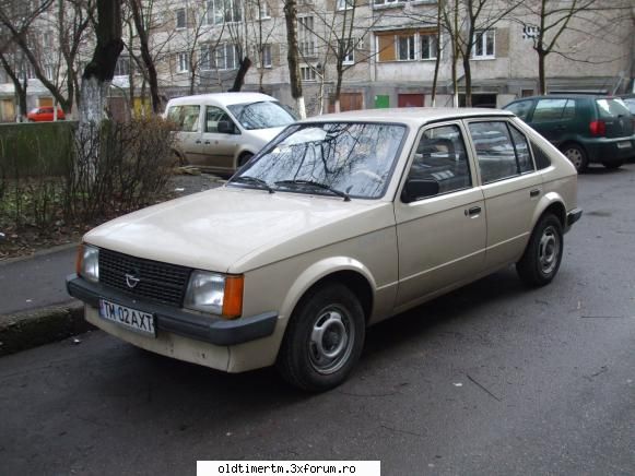 Clasice vazute pe strazile din Timisoara - asv - UNIVERSUL CLASICELOR