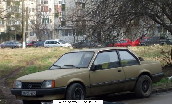 Clasice vazute pe strazile din Timisoara - Ascona 2 usi foarte fain modelul - UNIVERSUL CLASICELOR
