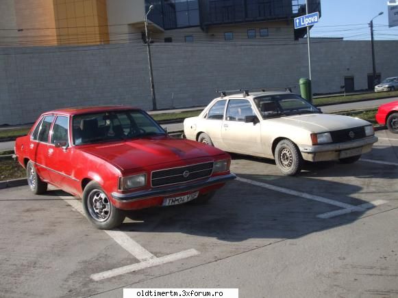 Clasice vazute pe strazile din Timisoara - opel rekord D si E interesant cel cu 2 usi - UNIVERSUL CLASICELOR