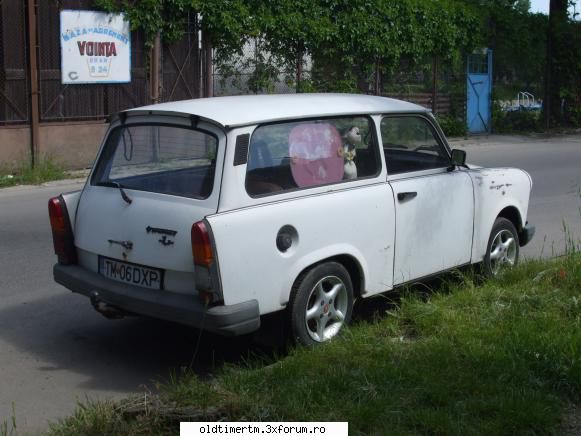 Clasice vazute pe strazile din Timisoara - cred ca e singurul din tm - UNIVERSUL CLASICELOR