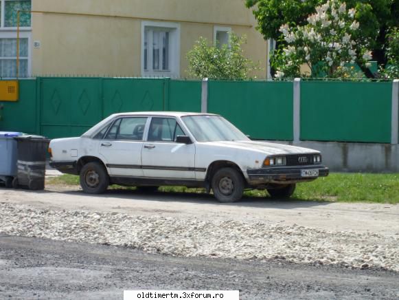 Clasice vazute pe strazile din Timisoara - Audi 100 cu masca americana - UNIVERSUL CLASICELOR