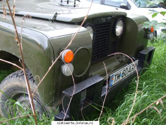 Clasice vazute pe strazile din Timisoara - Land Rover mk1 cred ca e de prin anii '60 - UNIVERSUL CLASICELOR