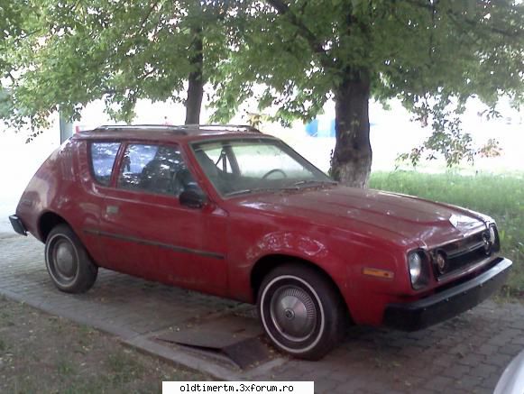 Clasice vazute pe strazile din Timisoara - Masina asta e in curte la Poli (langa - UNIVERSUL CLASICELOR