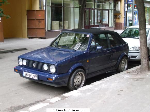 Clasice vazute pe strazile din Timisoara - vw golf 1 cabrio - UNIVERSUL CLASICELOR