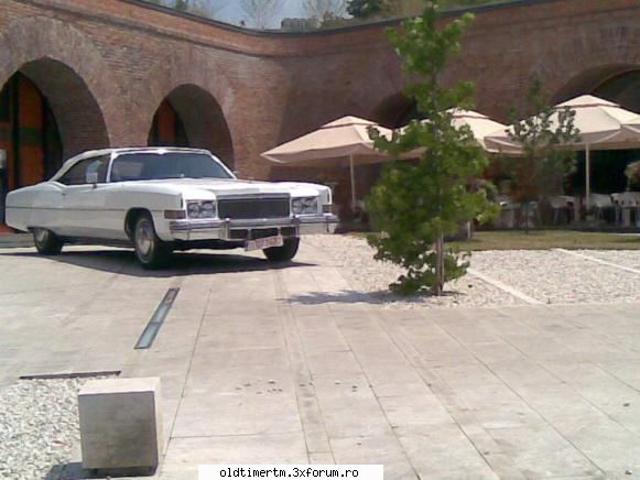 Clasice vazute pe strazile din Timisoara - l-am pozat si eu acum o saptamana si ceva - UNIVERSUL CLASICELOR