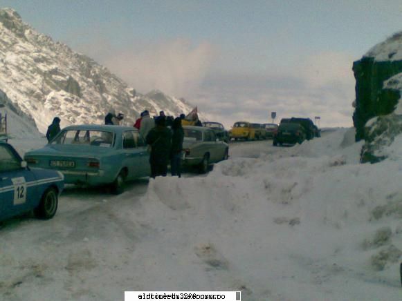 Cu respect. - Pe urma cele 2 grupe escaladori au cuborat la - SA NE CUNOASTEM