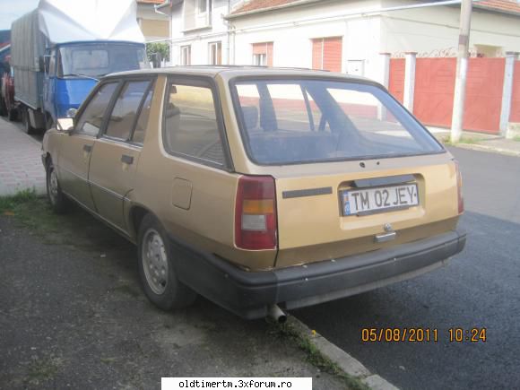 De prin Lugoj - Renault 18 break, cam rar modelu' asta .. nu am - UNIVERSUL CLASICELOR