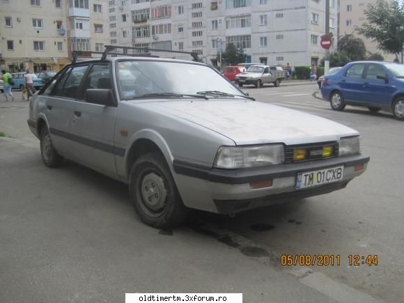 De prin Lugoj - o Mazda, prin zona cu Trabantu' - UNIVERSUL CLASICELOR