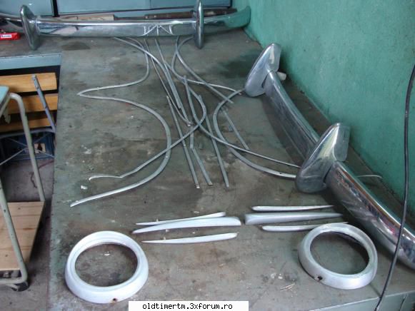 FIAT-ul 600 al lui Marczello - ornamente aluminiu jgheab plafon aripi fata - RESTAURARI