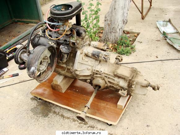 FIAT-ul 600 al lui Marczello - acuma, la partea mecanica. motorul a iesit afara - RESTAURARI