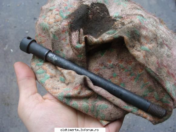 Inlaturarea ruginei prin electroliza - am sters oxidul cu o carpa - RESTAURARI