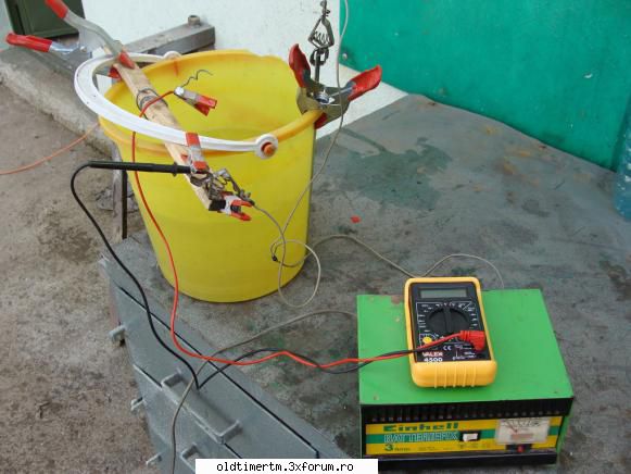 Inlaturarea ruginei prin electroliza - instalatia de electroliza - RESTAURARI