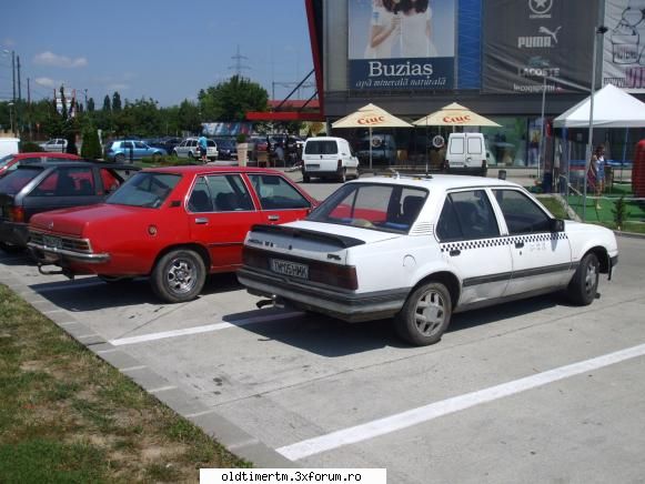 Intalniri in Timisoara 2010 - azi a fost ziua Opel -2 masini prezente - INTALNIRI OLDTIMER CLUB TIMISOARA