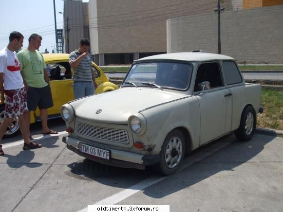 Intalniri in Timisoara 2010 - o surpriza placuta a fost acest trabantel - INTALNIRI OLDTIMER CLUB TIMISOARA