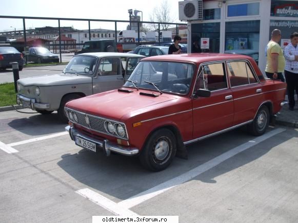 Intalniri in Timisoara 2010 - acestea doua apartin lui Dorin, un adevarat - INTALNIRI OLDTIMER CLUB TIMISOARA