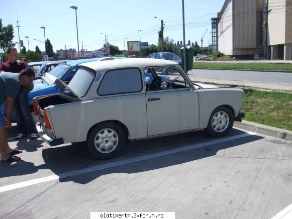 Intalniri in Timisoara 2010 - super Trabant-ul nu zic mai multe pt ca - INTALNIRI OLDTIMER CLUB TIMISOARA
