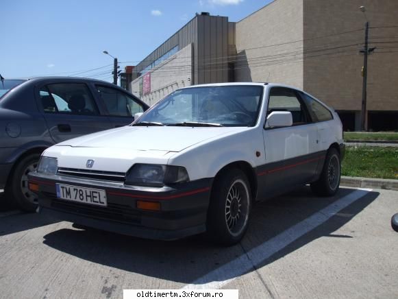 Intalniri in Timisoara 2010 - o masina faina este si aceasta Honda Civic - INTALNIRI OLDTIMER CLUB TIMISOARA