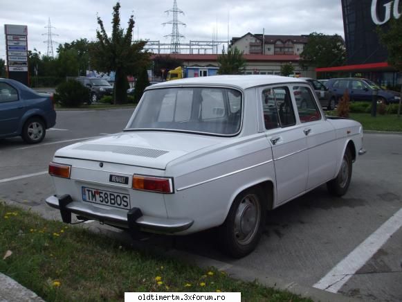 Intalniri in Timisoara 2010 - foarte frumoasa masina, iar propietarul mai - INTALNIRI OLDTIMER CLUB TIMISOARA