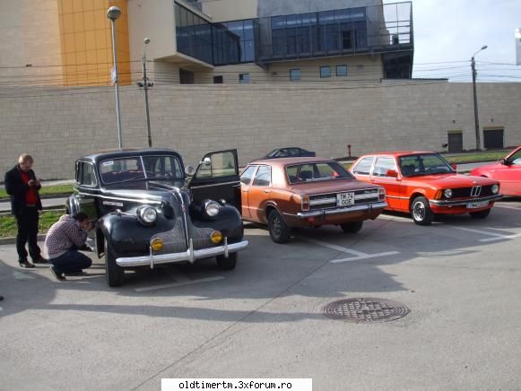 Intalniri in Timisoara 2010 - putina lume prezenta azi - INTALNIRI OLDTIMER CLUB TIMISOARA