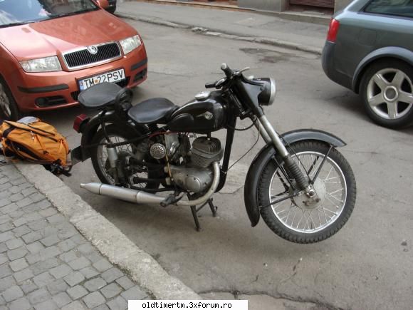 Motociclete clasice surprinse pe drum - marczello_b - MOTOCICLETE VAZUTE PE STRAZILE PATRIEI