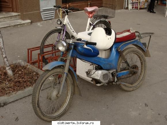 Motociclete clasice surprinse pe drum - motorete din Vrsac, Serbia - MOTOCICLETE VAZUTE PE STRAZILE PATRIEI