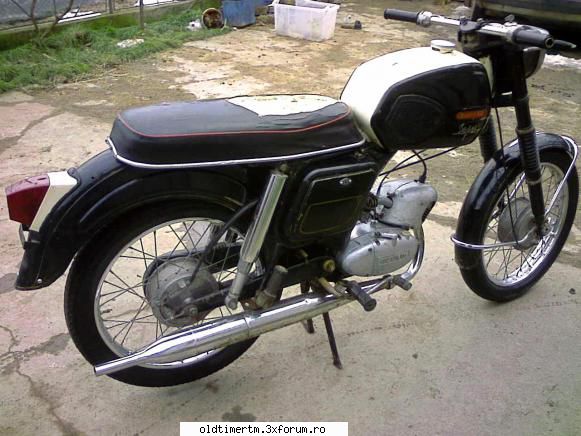 Motocicletele mele - Surioara ei, cea data in grija fratelui meu - MOTOCICLETA MEA