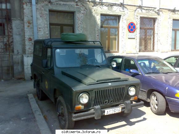 Poze cu Aro 24 - Un Aro care sta in zona Garii de Nord din - ARO