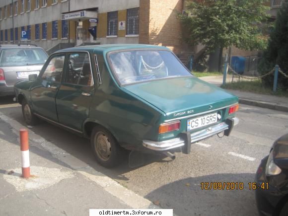 Poze cu Dacia 1300 - 1300 in fata sediului de politie - DACIA
