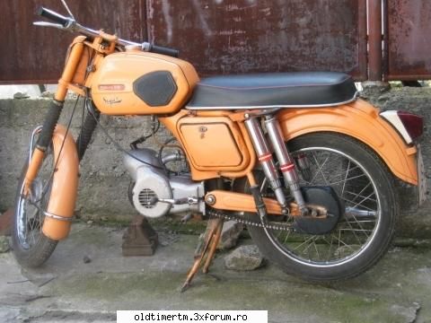 Poze cu Mobra 50 - As vrea sa va prezint si voua o alta motoreta - MOTOCICLETE VAZUTE PE STRAZILE PATRIEI