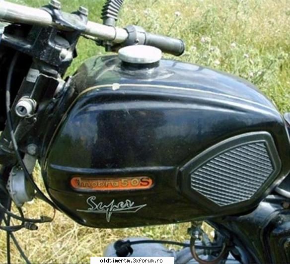 Poze cu Mobra 50 - Cu aceasta poza doresc sa fac referire la - MOTOCICLETE VAZUTE PE STRAZILE PATRIEI