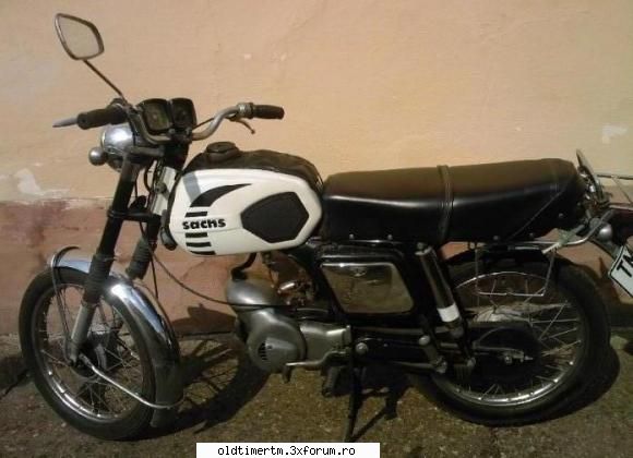 Poze cu Mobra 50 - Aceasta este o Mobra - Turist, modificata de - MOTOCICLETE VAZUTE PE STRAZILE PATRIEI