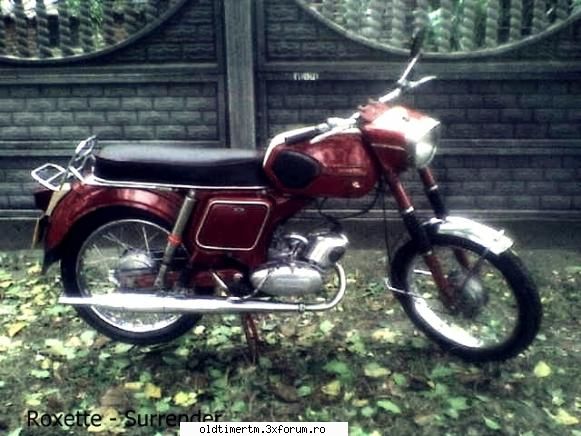 Poze cu Mobra 50 - Tin mult la acest forum, al nostru, al - MOTOCICLETE VAZUTE PE STRAZILE PATRIEI