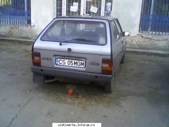 Poze cu Oltcit - asta era intr-o parcare in care era si un Fiat - OLTCIT
