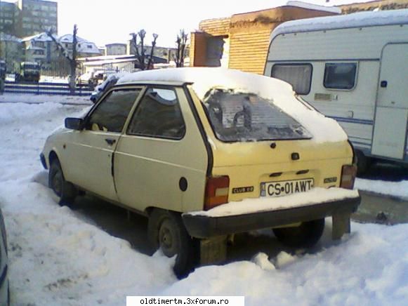 Poze cu Oltcit - asta mai rezista, tot acolo in parcare - OLTCIT