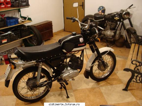 Restaurare Hoinar - acuma arata a motoreta - RESTAURARI