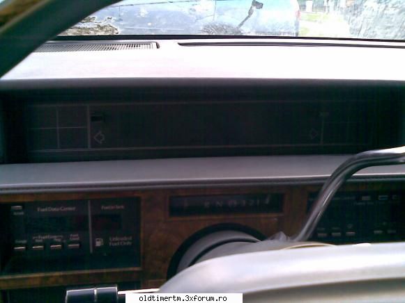 VAND Cadillac DeVille V - ecranul principal, digital - VANZARI/CUMPARARI AUTO/MOTO