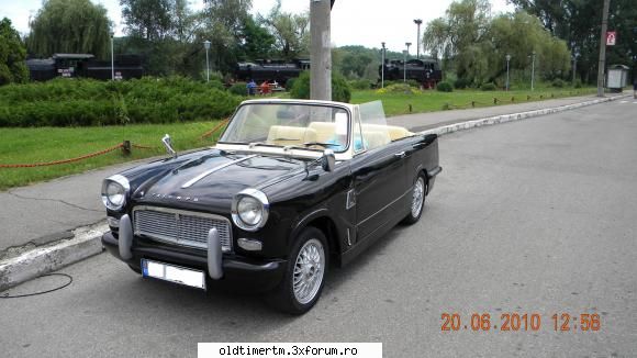 VAND Triumph Herald 1200 - masina este restaurata in intregime,taxe la - VANZARI/CUMPARARI AUTO/MOTO