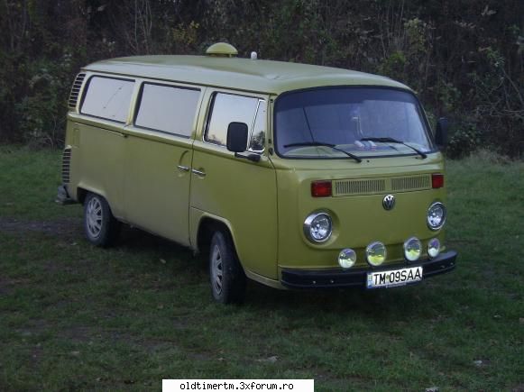 VAND VW T2vinde una bucata - Se vinde un T2 cu motor de 1.6 de Dacie papuc - VANZARI/CUMPARARI AUTO/MOTO