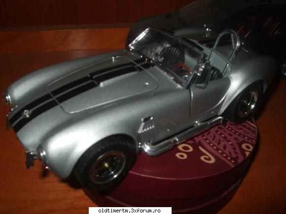 VAND machete diferite scari - Se adauga Shelby Cobra 427S/C de la Road - VANZARI/CUMPARARI DIVERSE